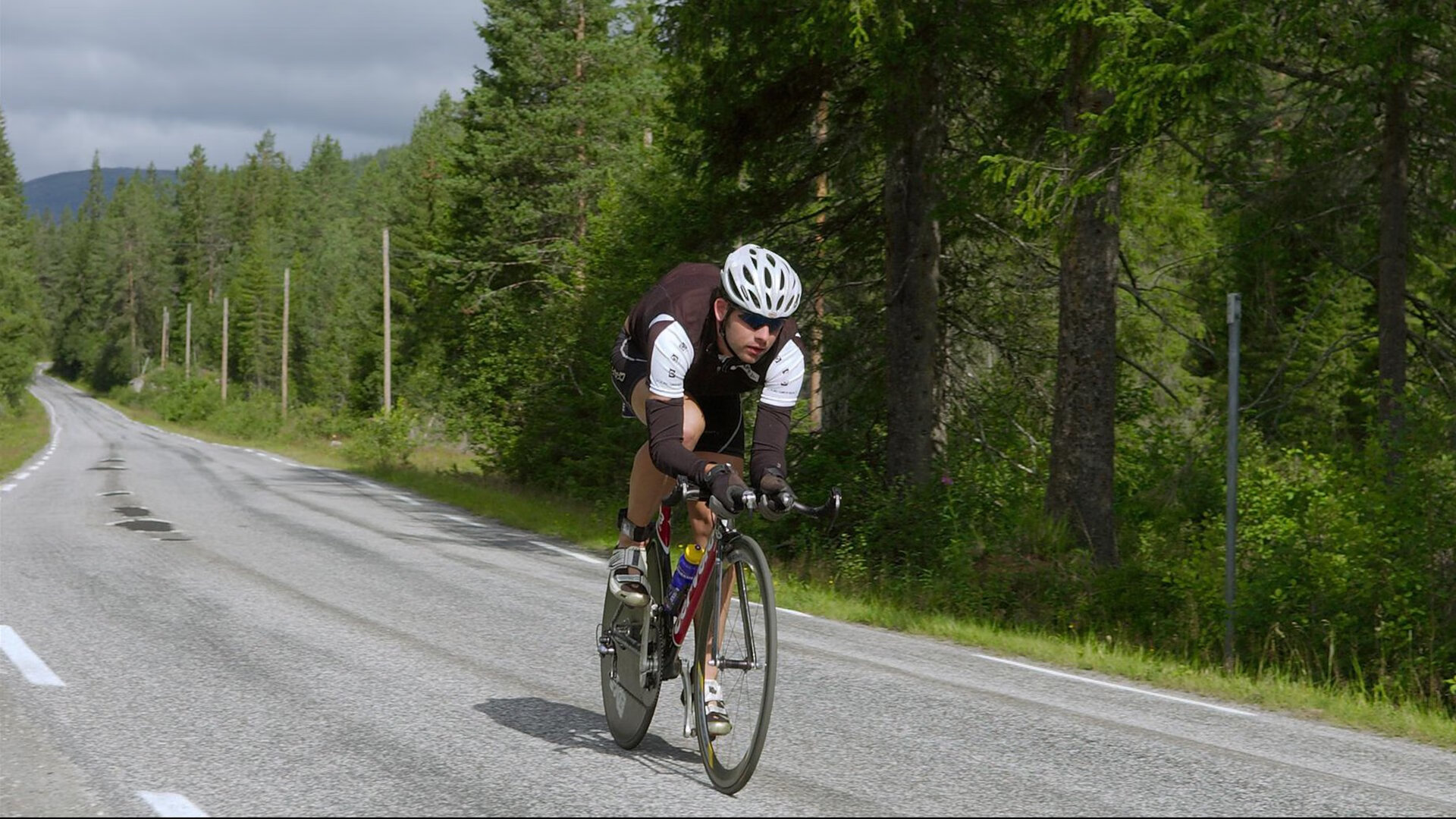 北欧冰火之战，加克波关键一击，荷兰新星定鼎芬兰与丹麦的宿命对决