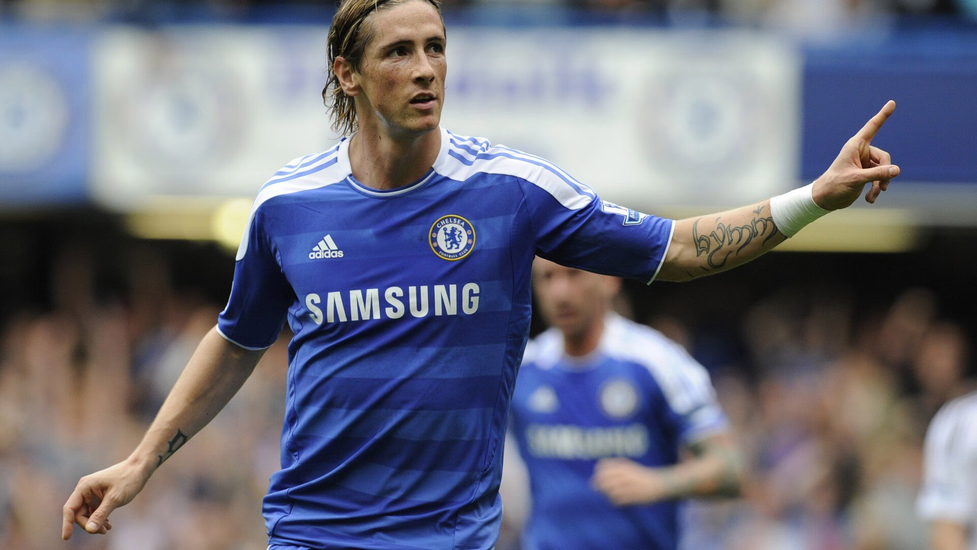 北欧寒夜的一记绝杀与埃及之火的持续燃烧，足球世界的冰与火之歌