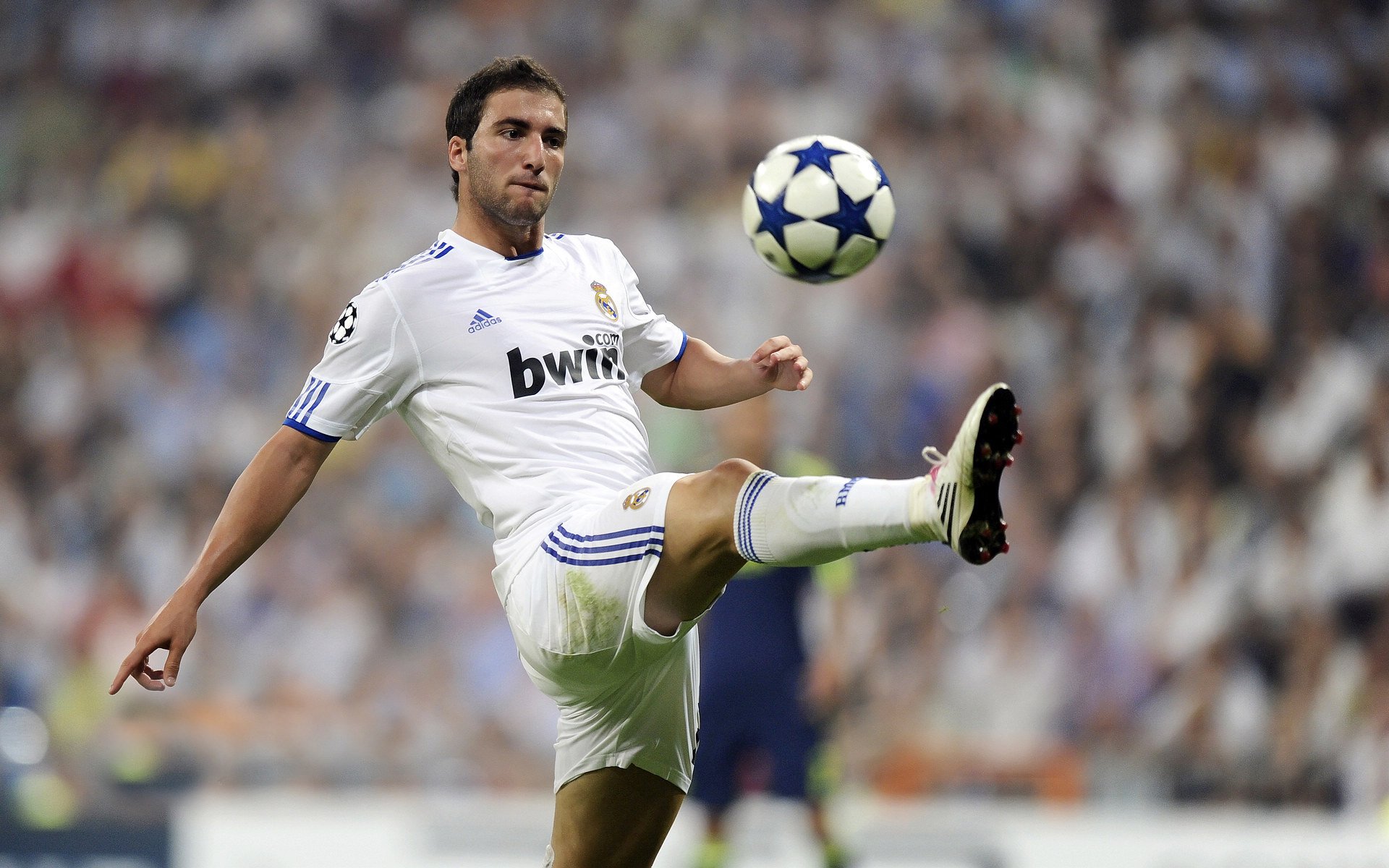 奥亚尔萨瓦尔一箭定江山，西班牙战术完胜多特蒙德